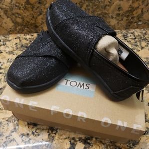 Toms (Kids girl size 9)